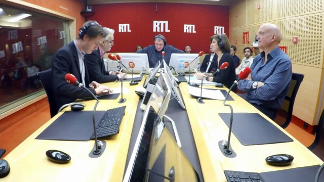 François Hollande ne devrait parler qu'en off , dit Pascal Praud