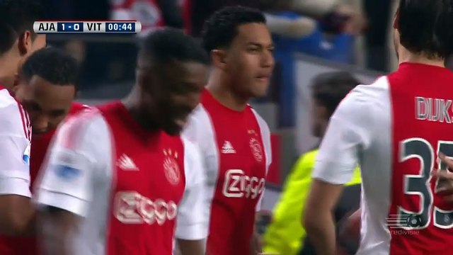 Pays-Bas - Le PSV étrille Twente, l'Ajax reste en tête