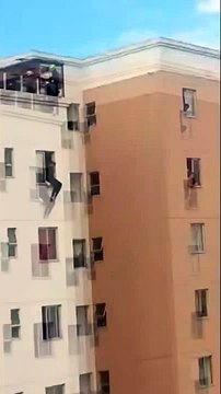 Un policía frustra un intento de suicidio