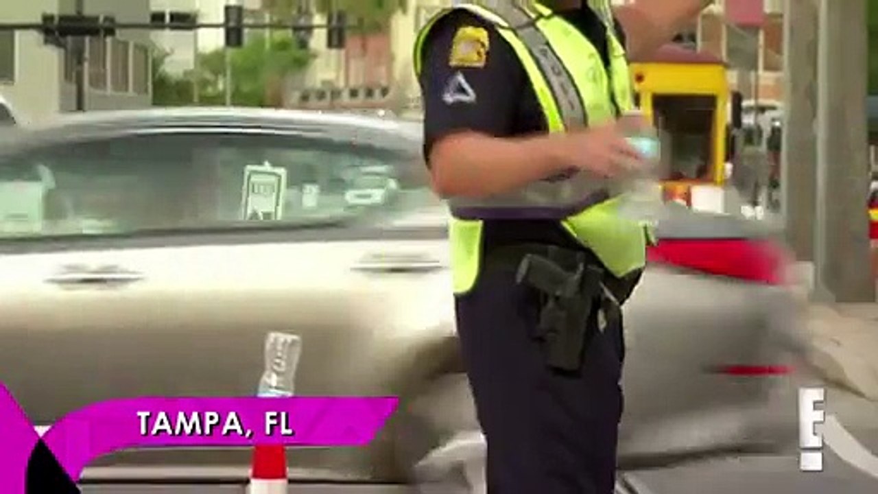 Total Divas Season 3, Episode 15 Clip: John Cena surprises Nikki Bella with his odd workout gear