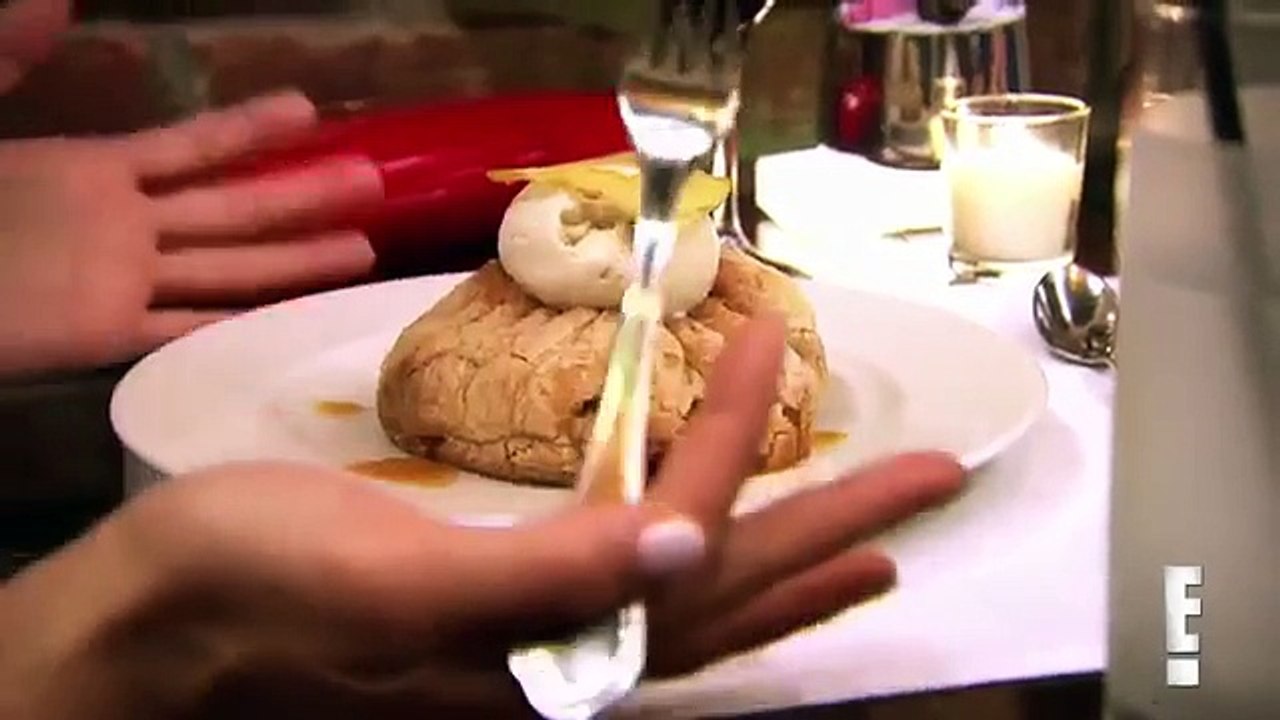 Total Divas Season 5, Episode 2 Clip: John Cena says he would \"love\" to marry Nikki Bella