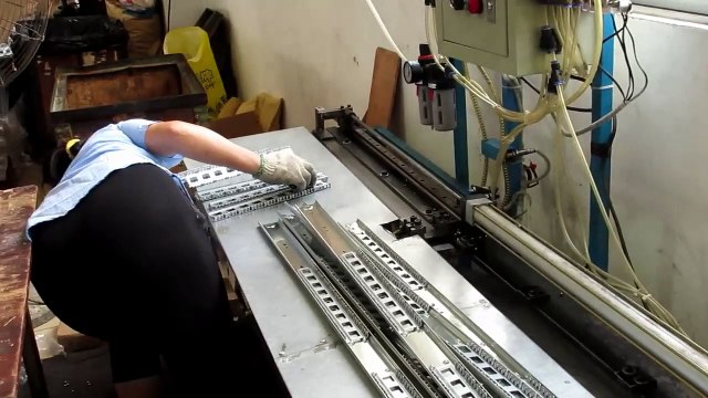 Herrajes para Muebles, Herrajes para Gabinetes - China: Guías Correderas para Mesas Extensibles / Production 6
