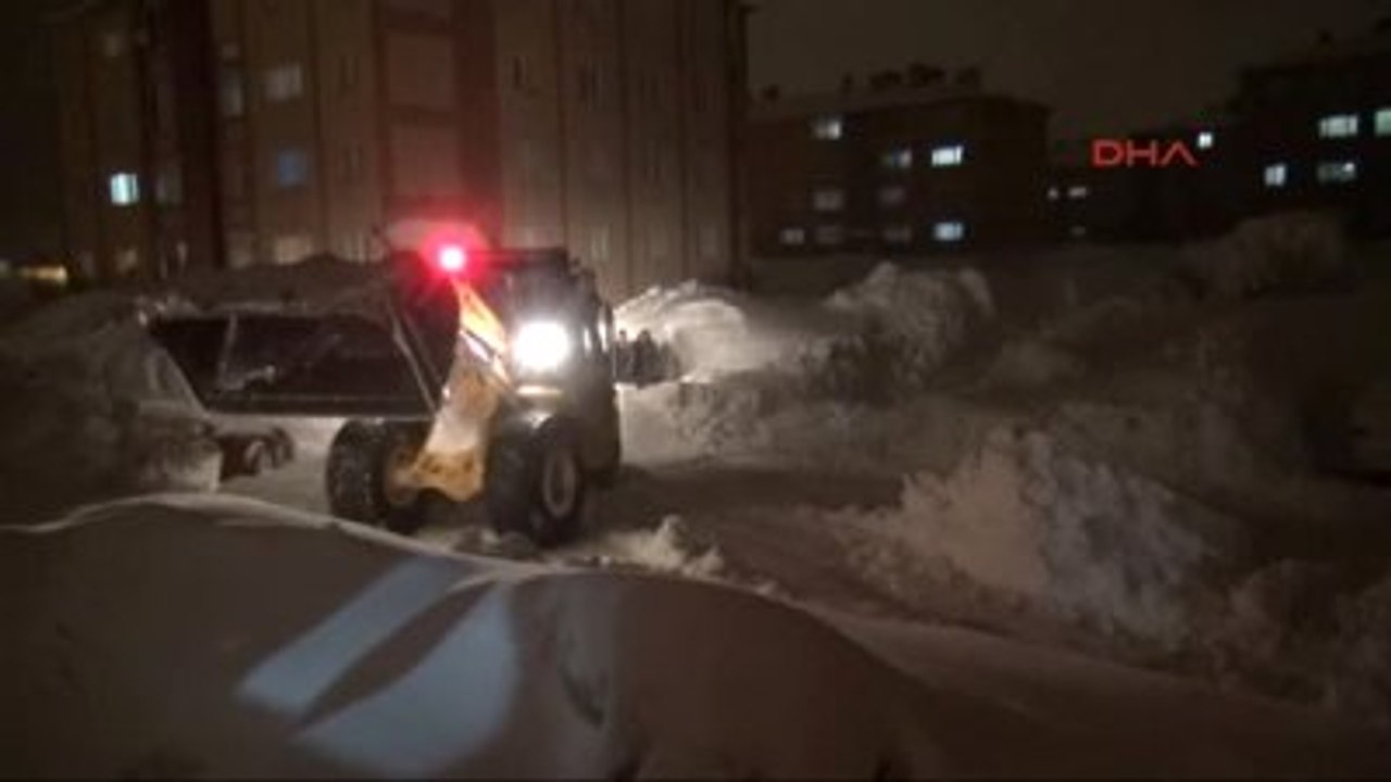 Bitlis Hakkari ve Bitlis'te Kar Etkili Oluyor