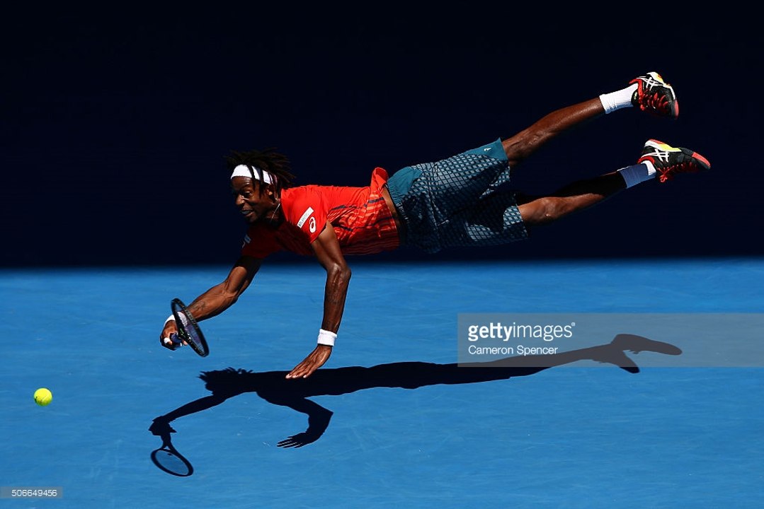 Gaël Monfils fait un plongeon spectaculaire | Open d'Australie 2016