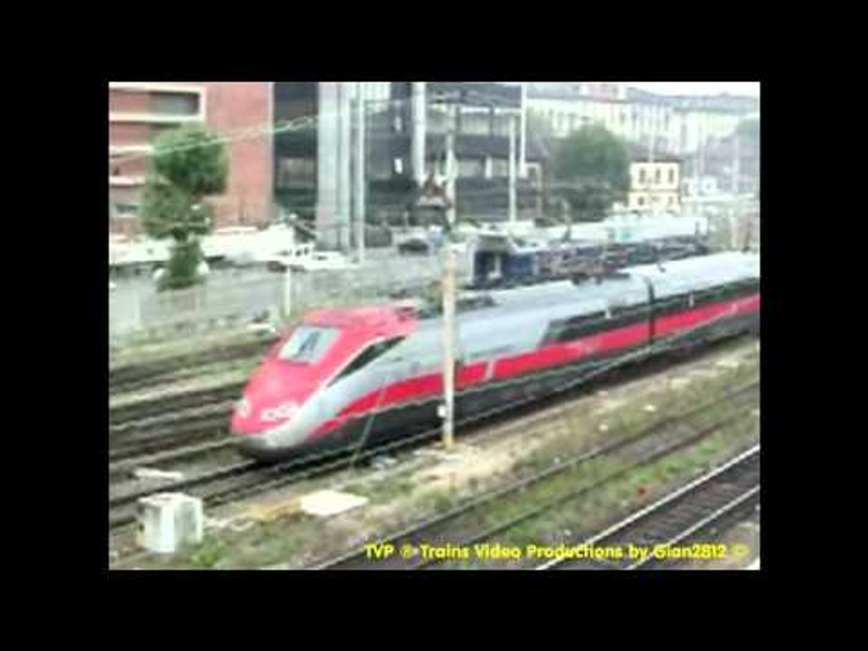 ESCi e Frecciarossa dal ponte, a Torino - Seeing Trains from the Bridge in Turin, Italy