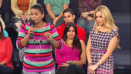 Guest (Leslie) upskirts on Casos de Familia 3 24 15