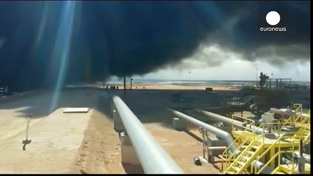 Ливия: пожар на нефтехранилище, атакованном ИГ