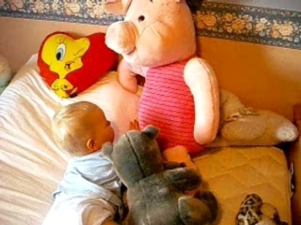 Léo dans la chambre de Tatate