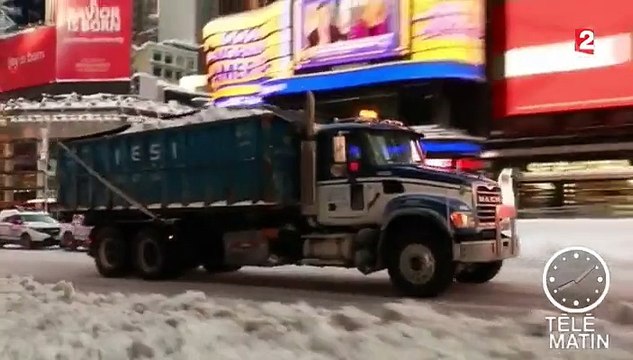 États-Unis : la tempête de neige a fait au moins 28 morts