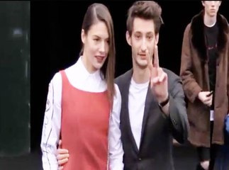 Exclu Vidéo : Pierre Niney : Fou amoureux de Natasha Andrews … Il ne la quitte pas des yeux !