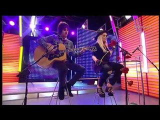 TV3 - Divendres - Cathy Claret ens interpreta "Solita por el mundo"