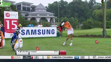 下载视频: Michelle Wies Pretty Knockdown Iron Shot 2015 Sime Darby LPGA