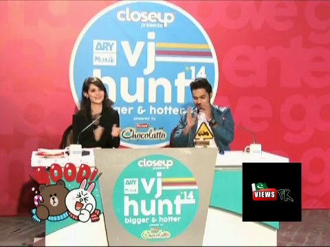 Funny Pakistani man answers in Poetry in TV Program VJ Hunt ARY Musik