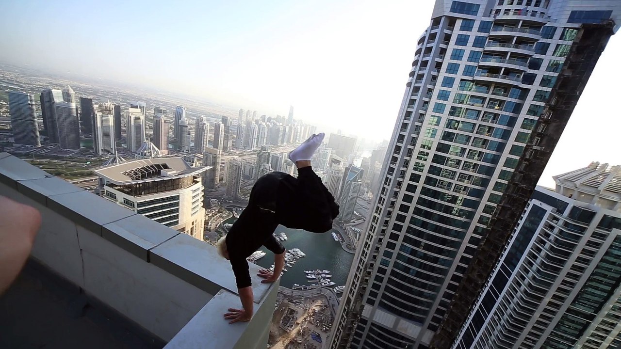 Ce mec joue avec sa vie comme nulle autre