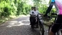Ciclistas são impedidos de subir o Parque da Fonte Grande, em Vitória