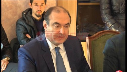 Haxhinasto prezanton pr/ligjin për reformimin e transportit ndërqytetas