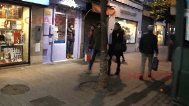 Cayetano Rivera muestra músculos haciendo deporte