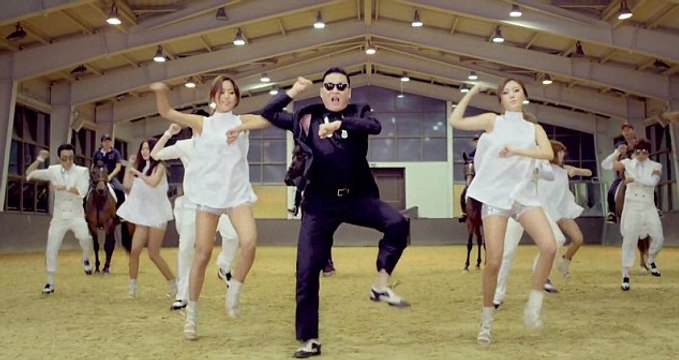 NEW GANGNAM STYLE [2016 MAMA] PSY - GANGNAM STYLE (2016)
