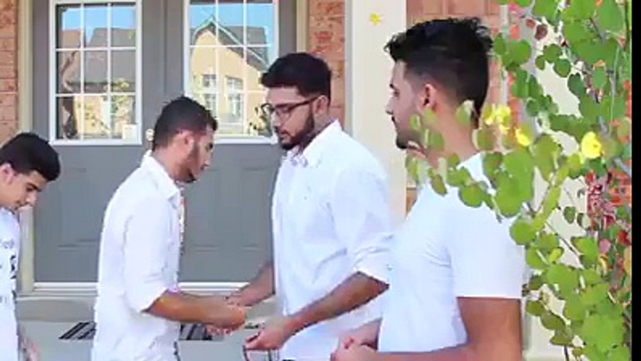 selfi pakistan selfi on death