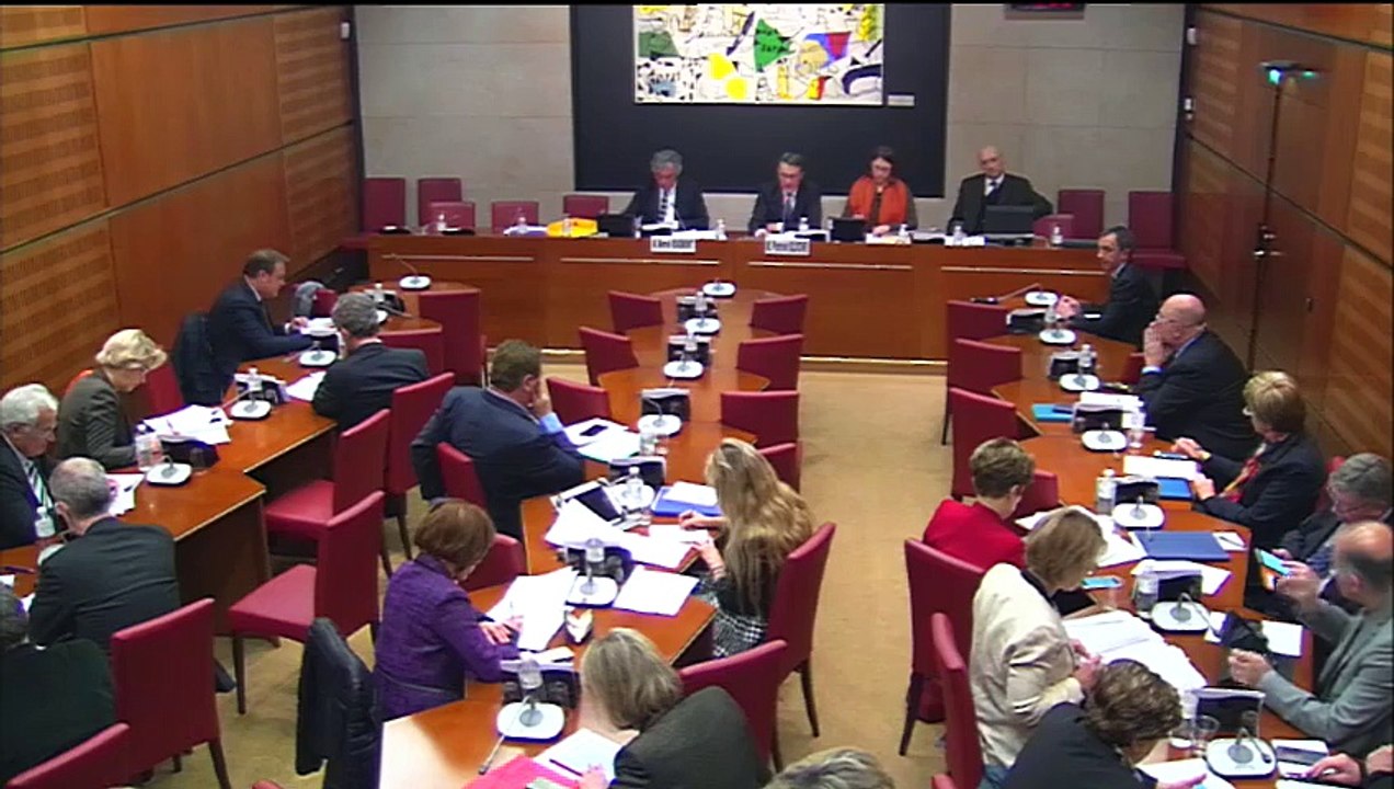 "Il faut remettre à plat la gouvernance de l'audiovisuel public"