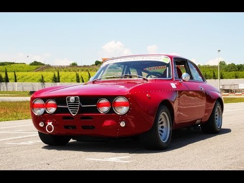 Alfa Romeo Giulia GTAm (Pure sound) - Davide Cironi drive experience