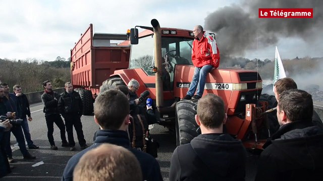 RN165. Un lundi de blocage autour de Lorient
