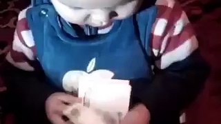 A Small Baby is Counting Notes | Amazing & Unbelievable |