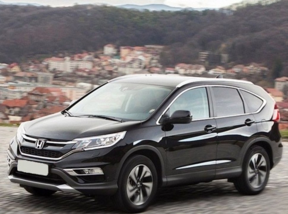 Рестайлинговая Honda CR-V 2.4 2015 года.