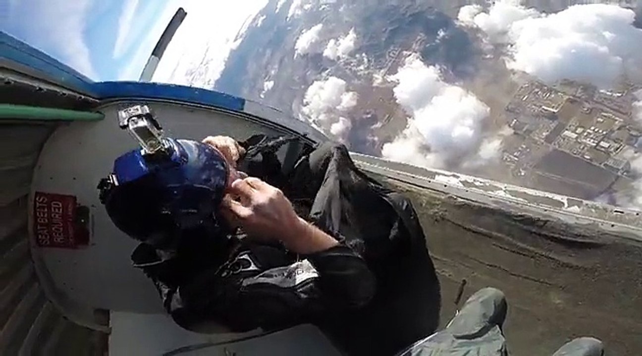 Un saut spectaculaire en compagnie des nuages