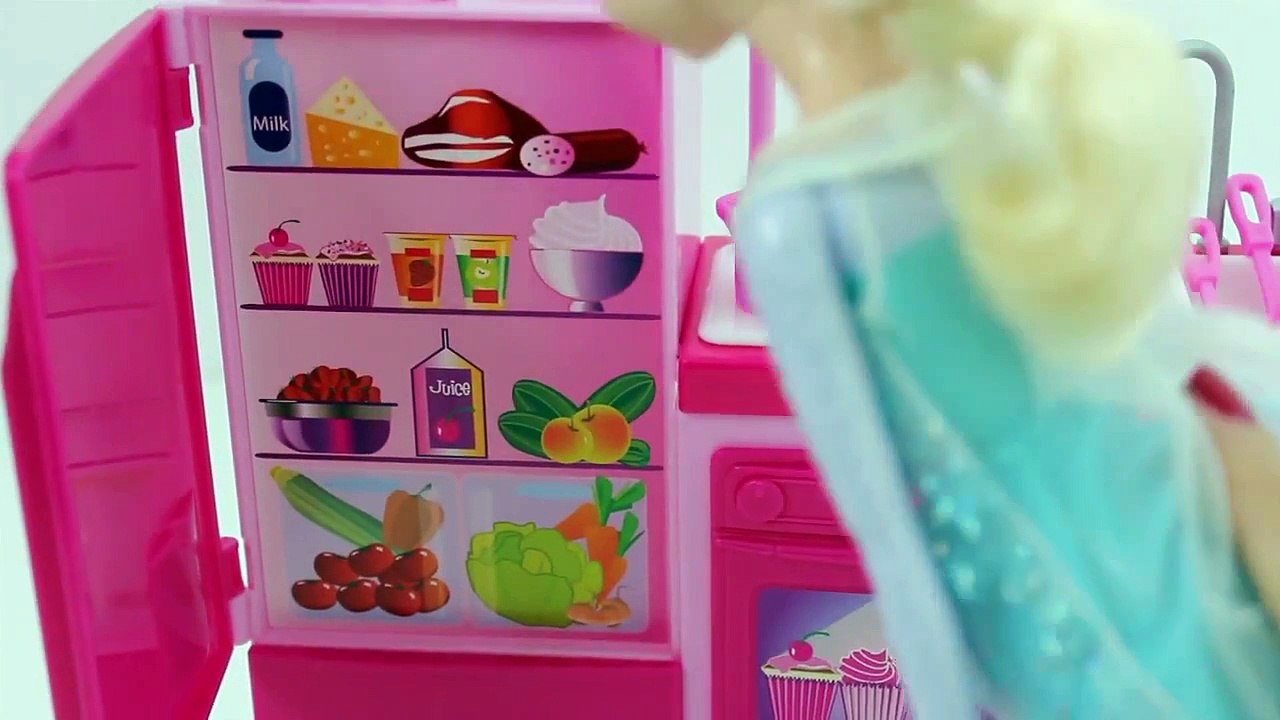 FROZEN Elsa Barbie Doll Barbie Bathtime Barbie Doll House Kitchen and Bathroom Toy Videos