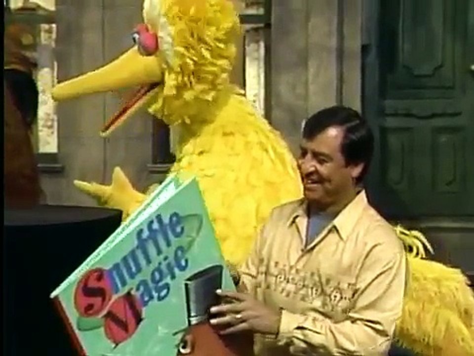 Sesame Street - Elmo & Gordon Make Cookies/Snuffy Does Magic ...
