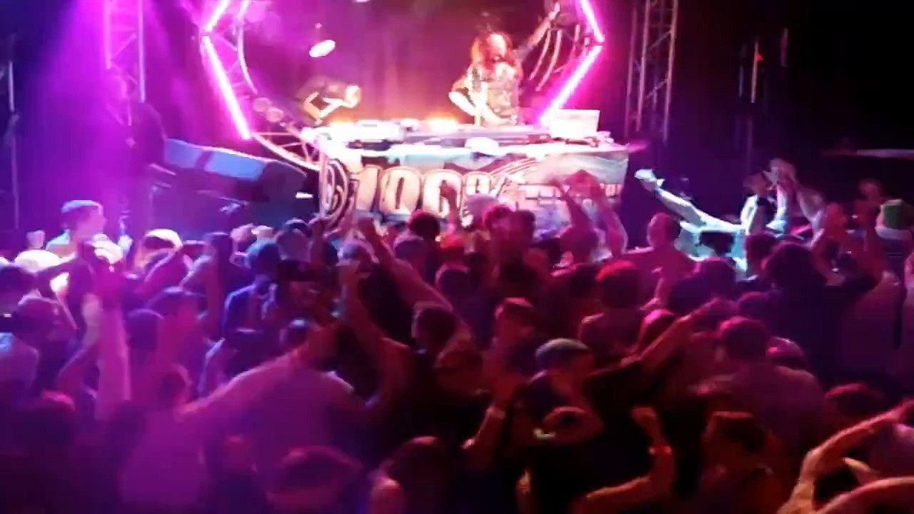 DJ Juicy M at 100%PARTY Elite Cruise, Stockholm