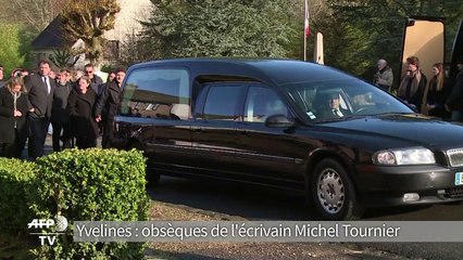Obsèques de l'écrivain Michel Tournier à Choisel