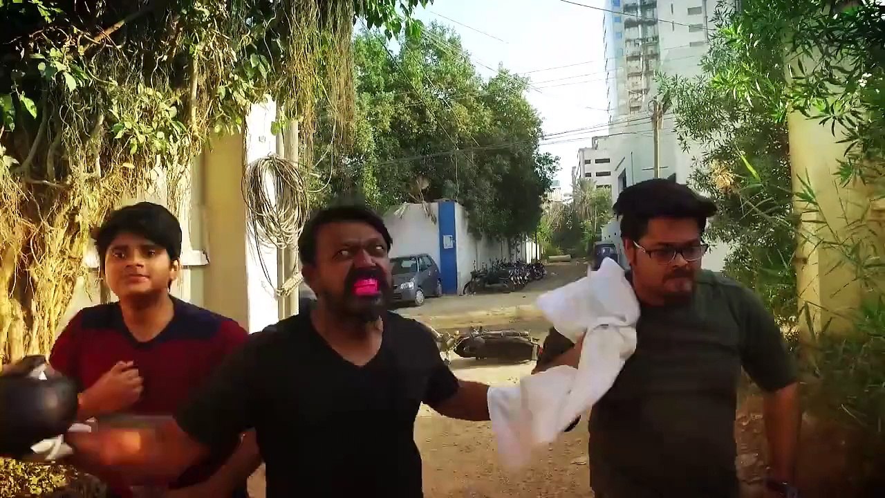 Bekaar Vines - Try to avoid stupid mistakes!