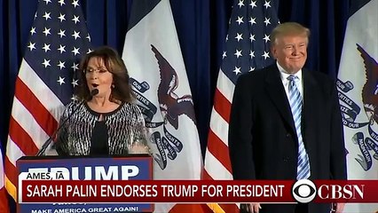 Is Tina Fey's New Sarah Palin Parody PERFECT? | What's Trending Now (FULL HD)