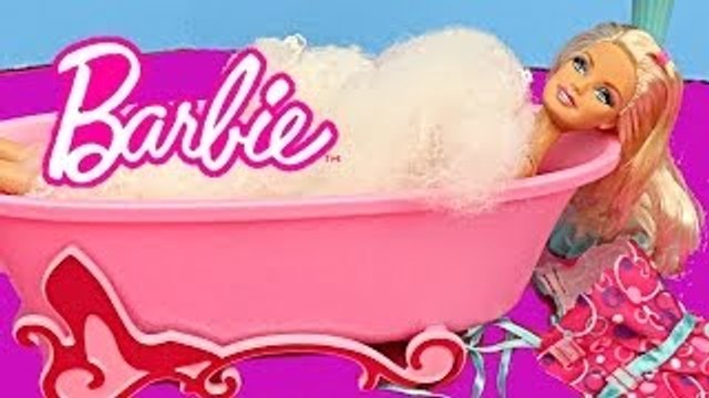 Barbie Bathroom ★ Skipper in Glam Bathroom with a Bath Tub and Toilet with Sink by Disne