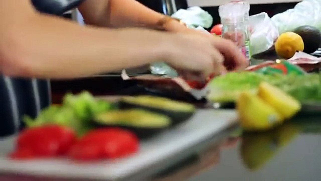Brotein BLT with Amanda Cerny