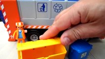 GERMAN MADE PLAYMOBIL TOY RECYCLING GARBAGE TRUCK IN ACTION