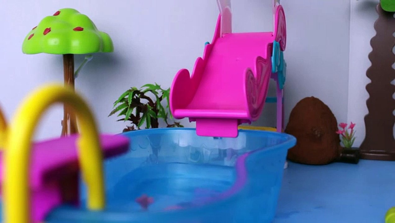 Peppa Pig George com medo da Sereia Gigante Assustadora - Peppa Portugues DisneyKids Brasil  Funny So Much! Videos