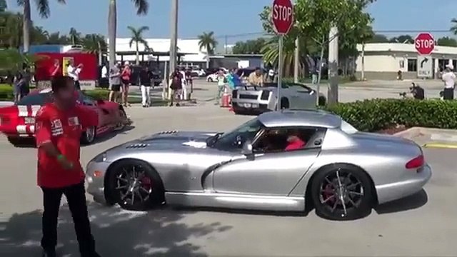 BEST of Supercar SOUNDS 2015 Loud acceleration REVS RACE Lamborghini Ferrari more