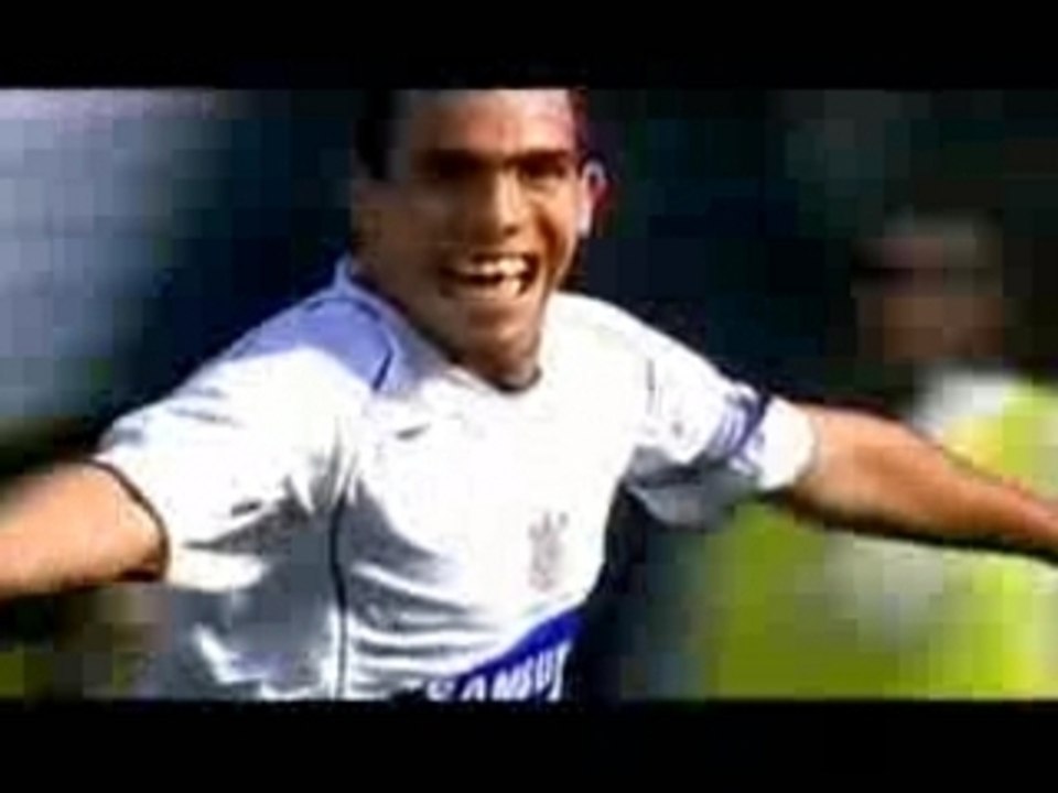 pub-carlos tevez"