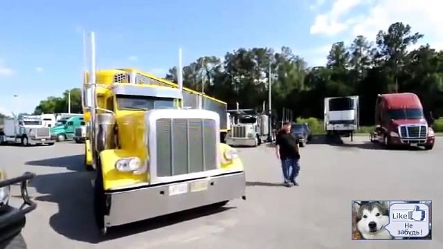 Очень красивая фура Профессионально паркуется