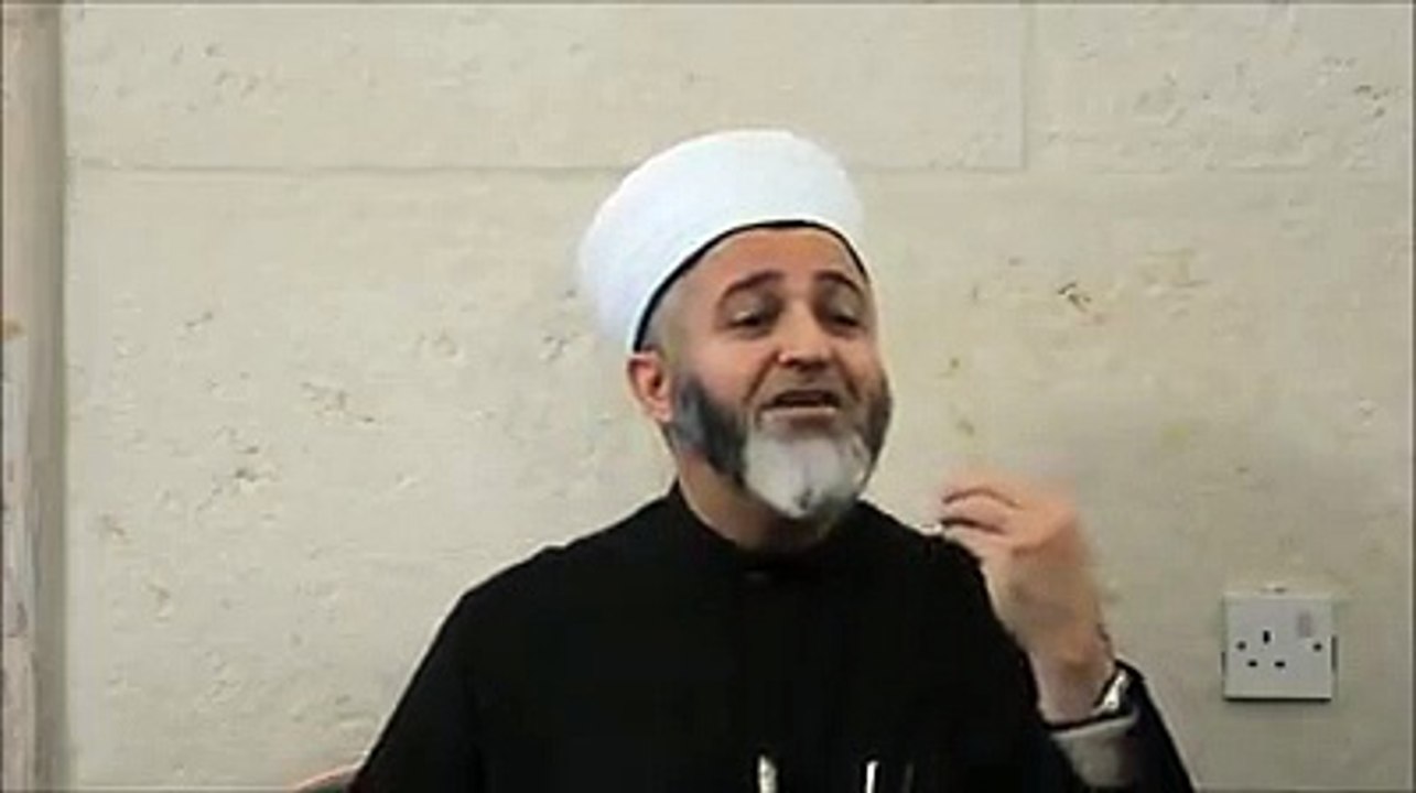 فصل الصلاة علي النبي قصه رجل جاء مديونا ب٥٠٠ ورجع٤٠٠٠