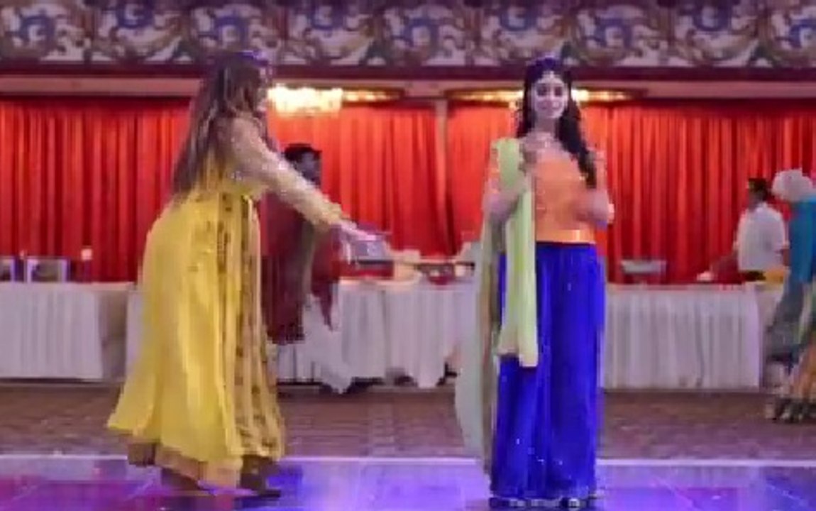 Chittian Kalliyan || Girls Wedding Dance (HD) Vip Mehndi Ceremony 2016