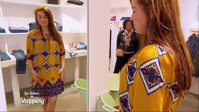 Gros bug face à la tenue d’Alice