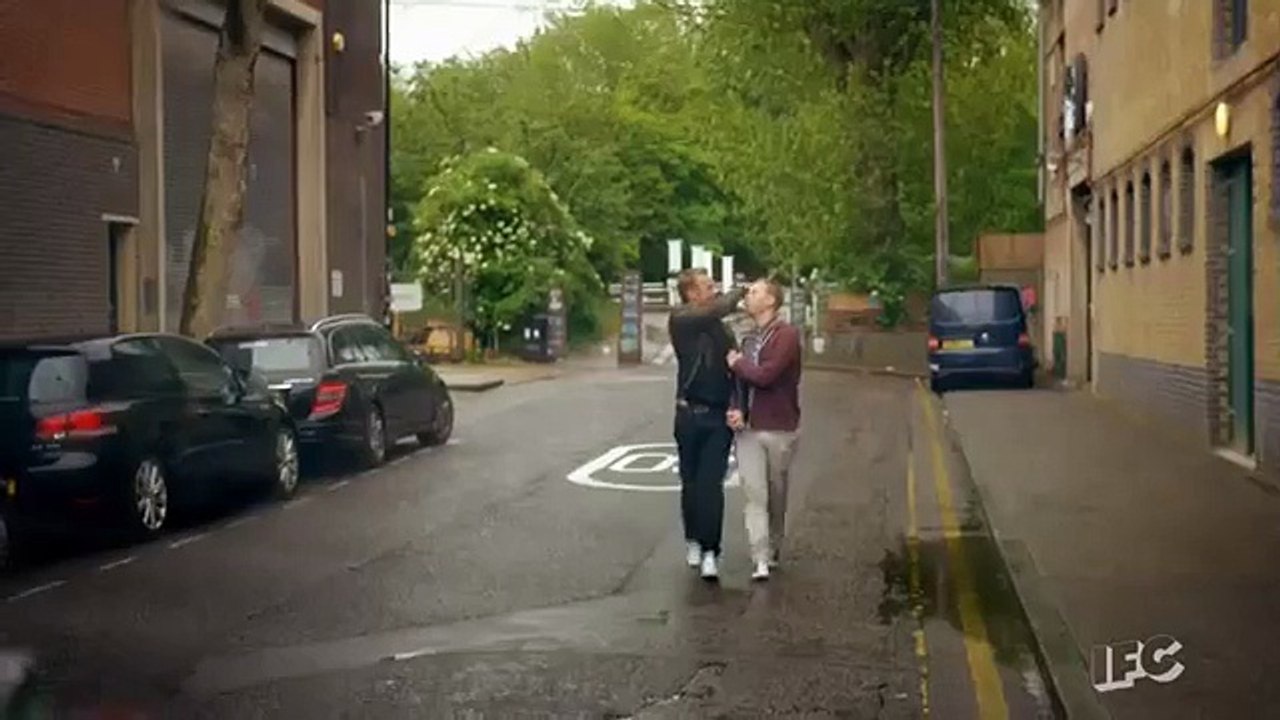 Des skinheads rencontrent des gais et des musulmans