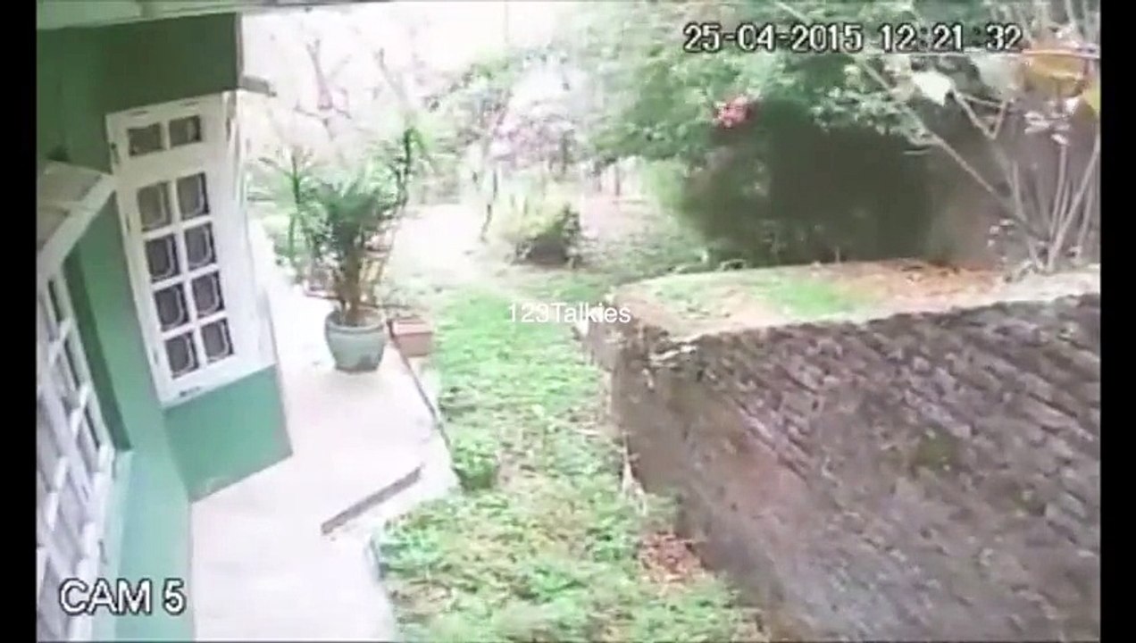 (MUST WATCH) Nepal EarthQuake CCTV FOOTAGE : April 25, 2015 - Powerful 7.5 Magnitude Killed 3500 Biggest Earthquakes