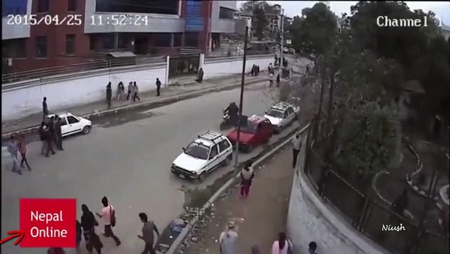 Dharahara falling down during the Massive Earthquake 2015 : CCTV footage Biggest Earthquakes