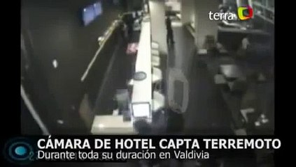 Скачать видео: Terremoto Chile 2010 8.8 Earthquake live Footage 12th floor Hotel Valdivia Biggest Earthquakes