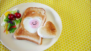 Good Morning Egg in Toast 食パンからこんにちは陽気な目玉焼き Egg in a basket